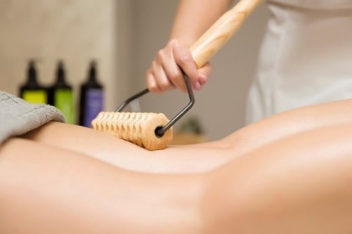 maderoterapia para la celulitis y copa sueca